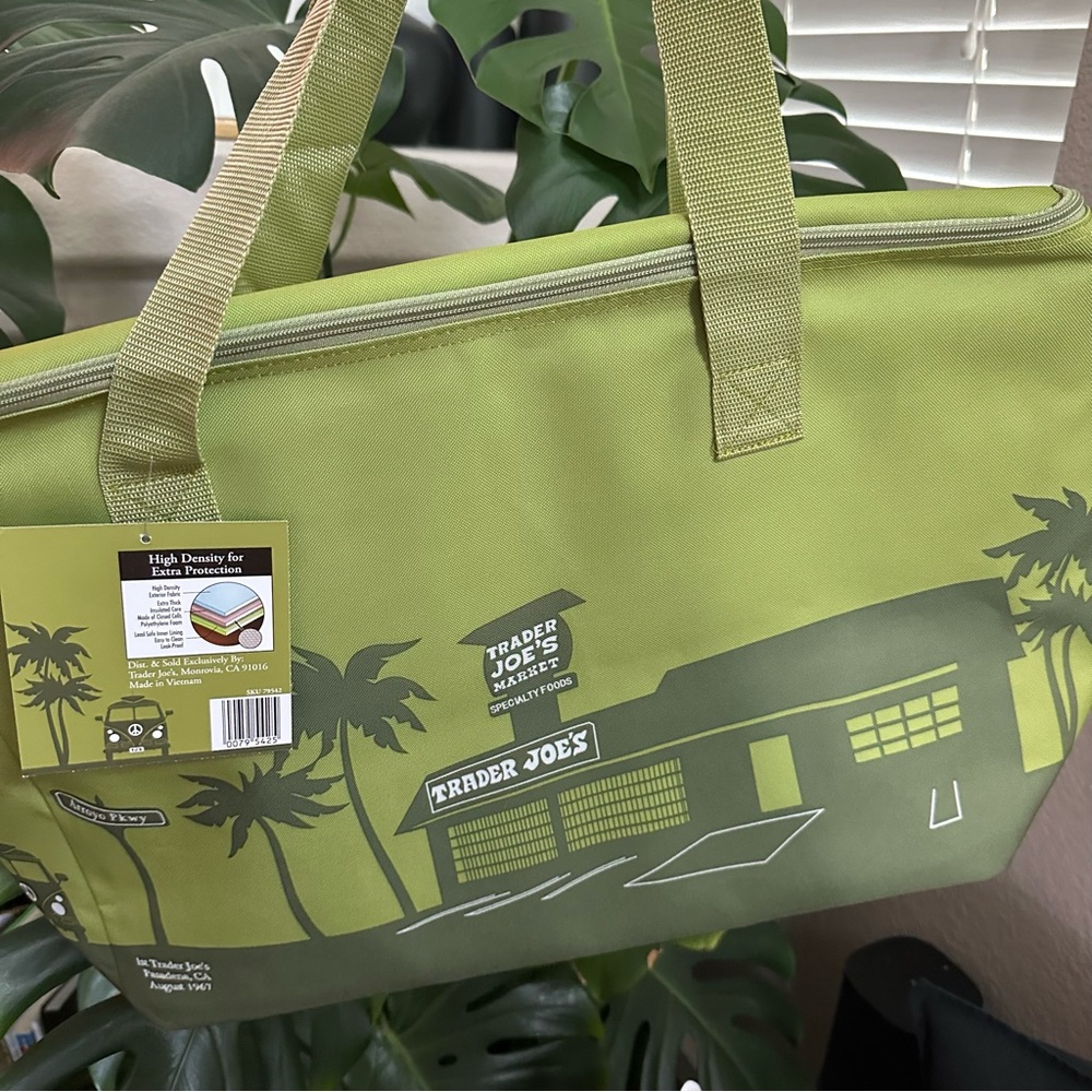 Trader Joe's Large Reusable Olive Insulated Bag
